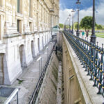 Zuchwała kradzież w paryskim Luwrze. Łupem padły klejnoty z kolekcji Napoleona